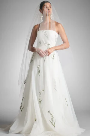 Store Sachin & Babi Anais Gown - White/Embroidered Floral White/embroideredfloral