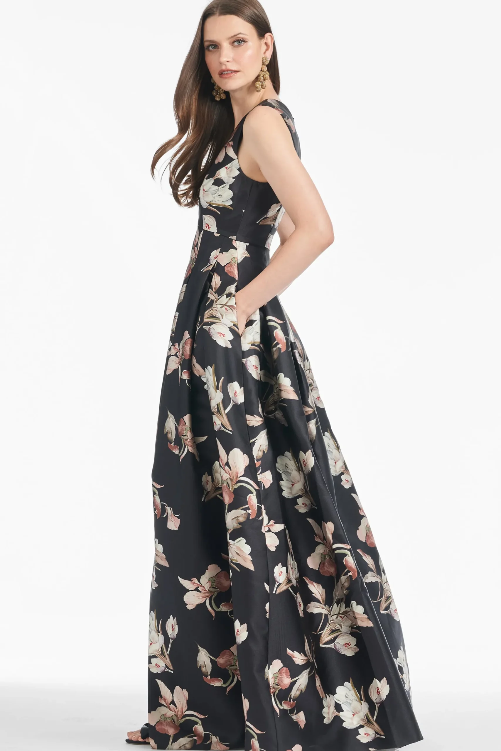 Shop Sachin & Babi Brooke Gown - Black Venetia Petal Blackvenetiapetal