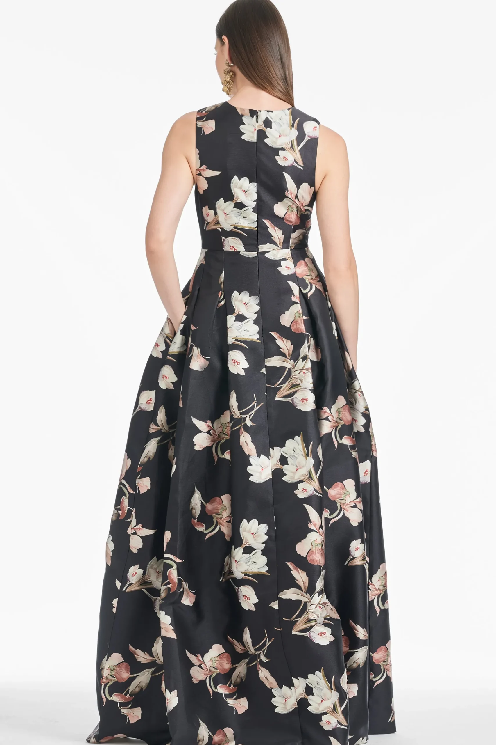 Shop Sachin & Babi Brooke Gown - Black Venetia Petal Blackvenetiapetal